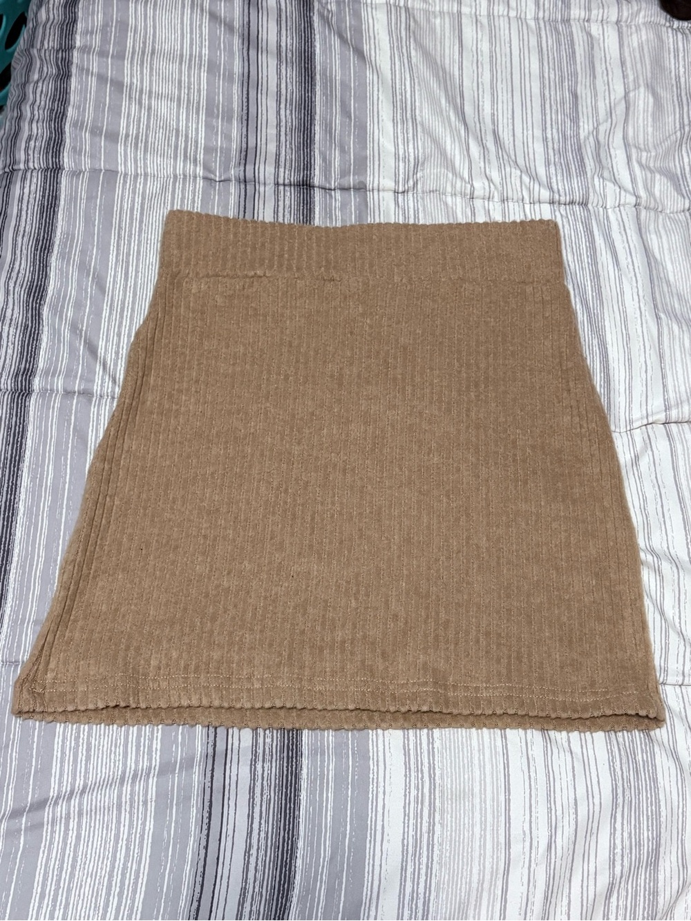 Women's Ribbed Knit Mini Skirt - Camel
